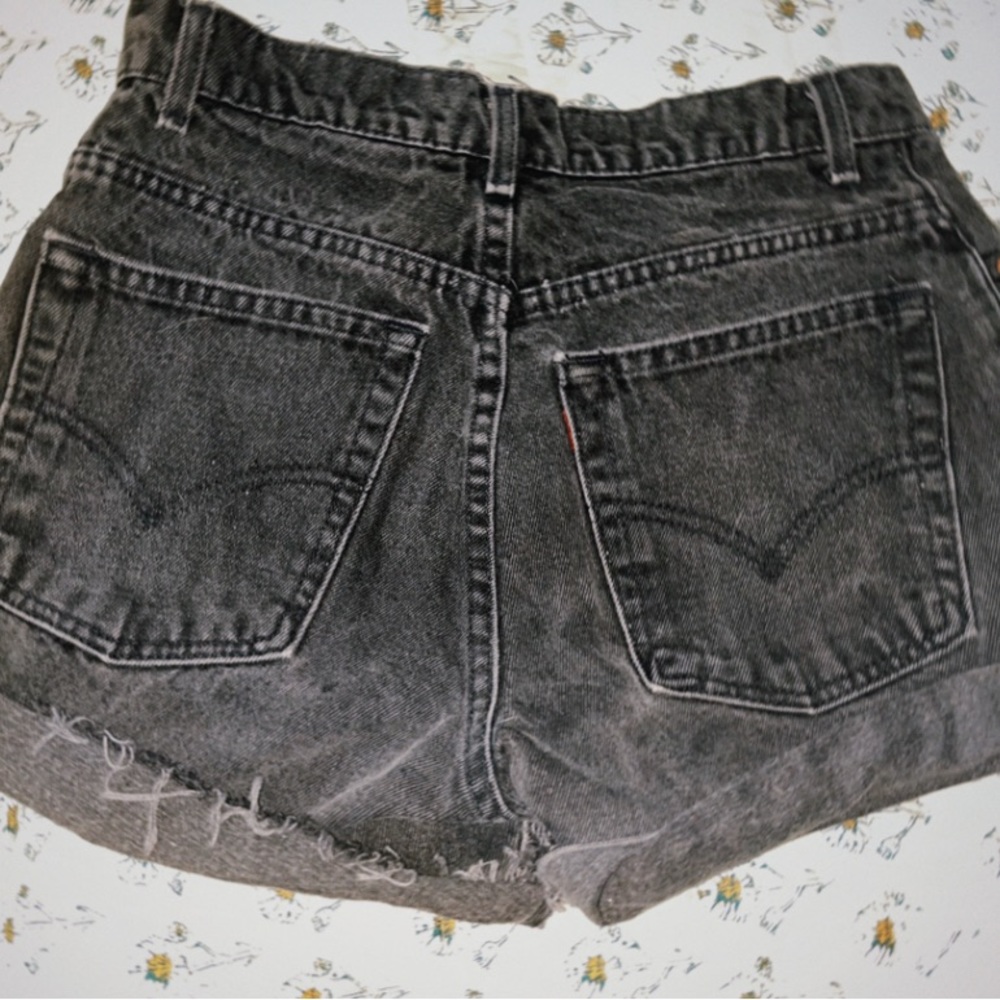 High waist Levi’s shorts